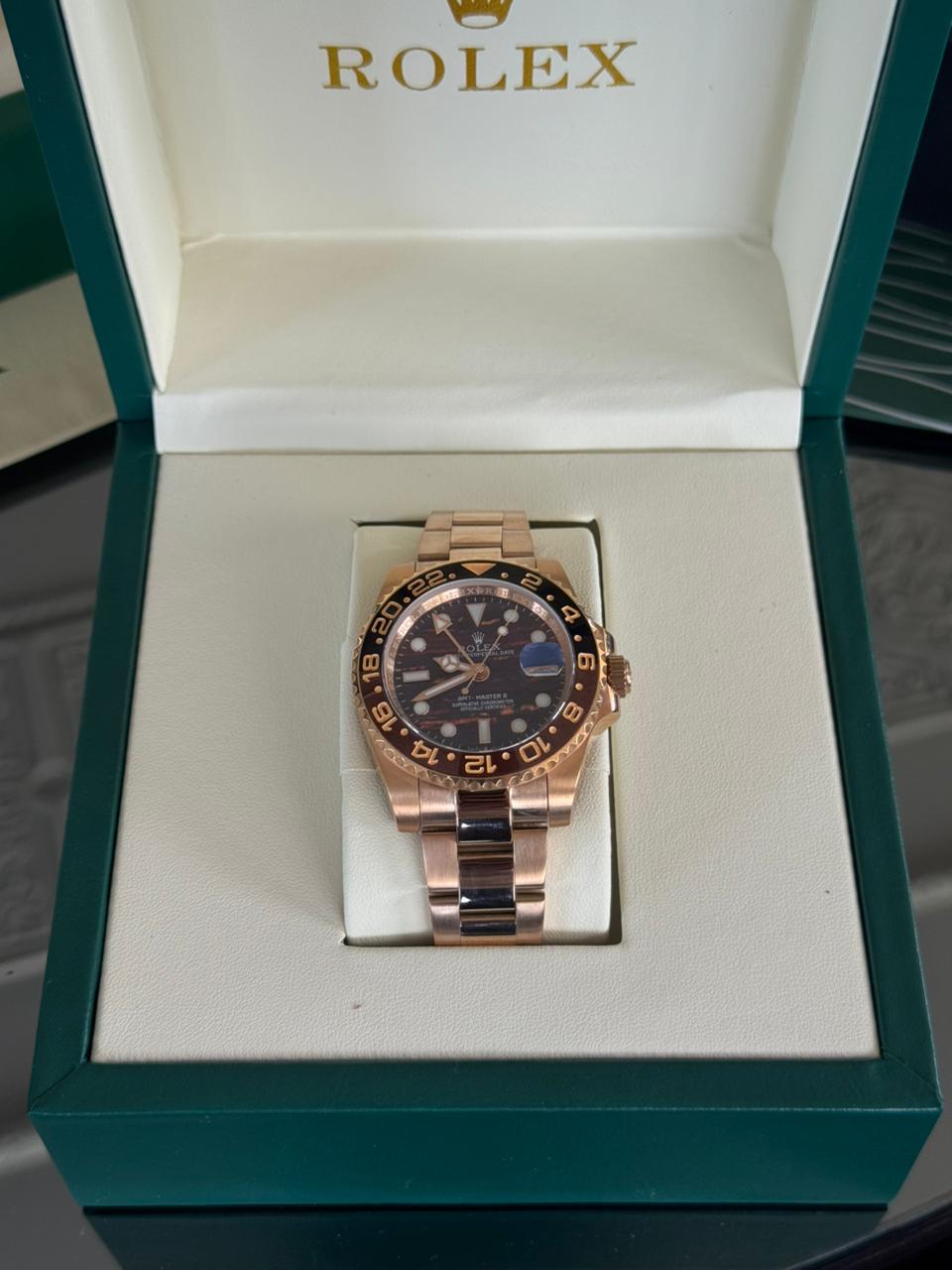 Rolex GMT-Master II "Root Beer" de 40 mm de diametro.