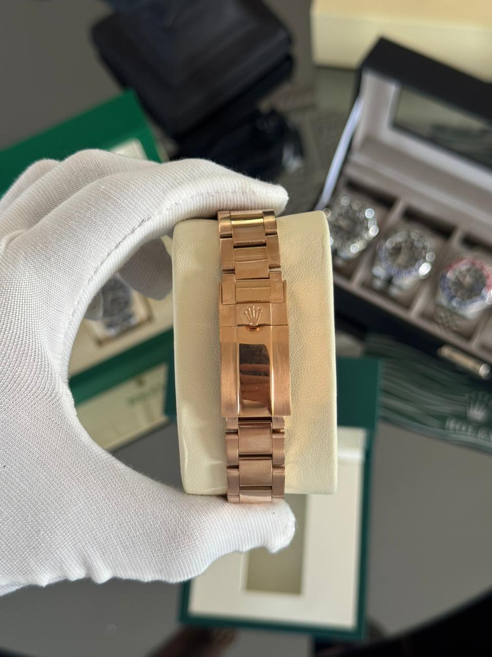 Rolex GMT-Master II "Root Beer" de 40 mm de diametro.