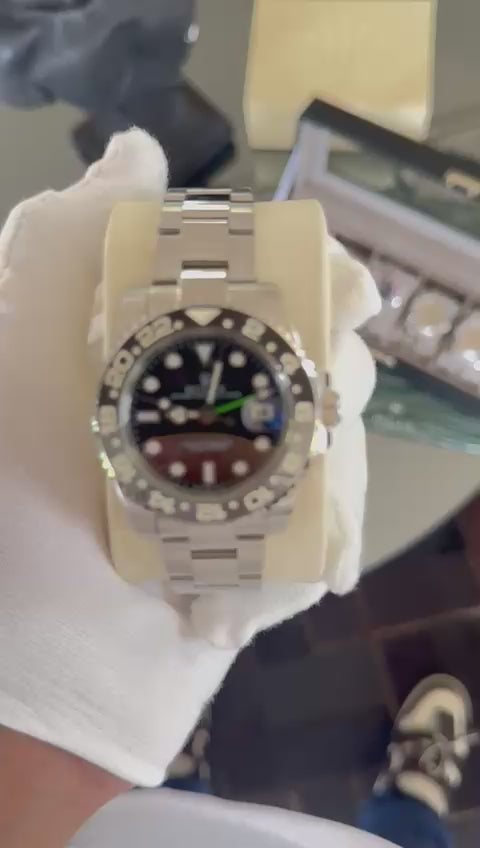 Rolex GMT-Master II con referencia 126710GRNR "Bruce Wayne" de 40 mm de diámetro